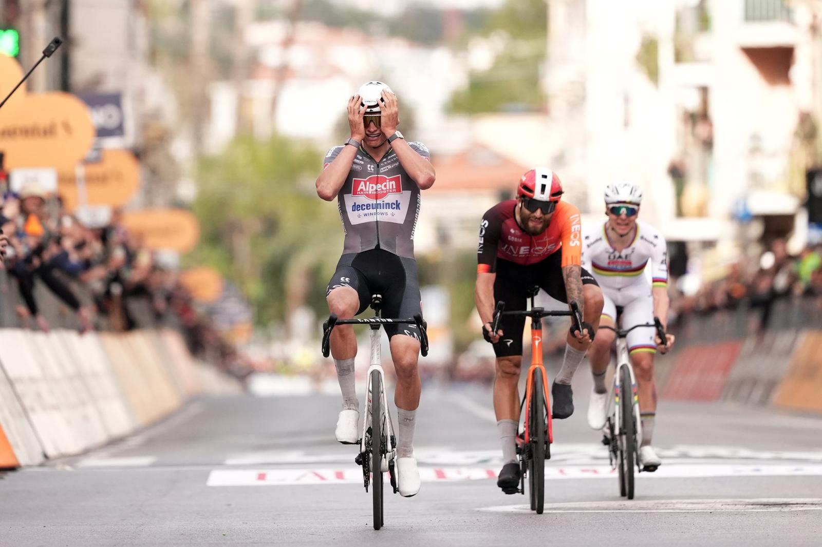 Polmonite Van der Poel, lascia il Tour de France