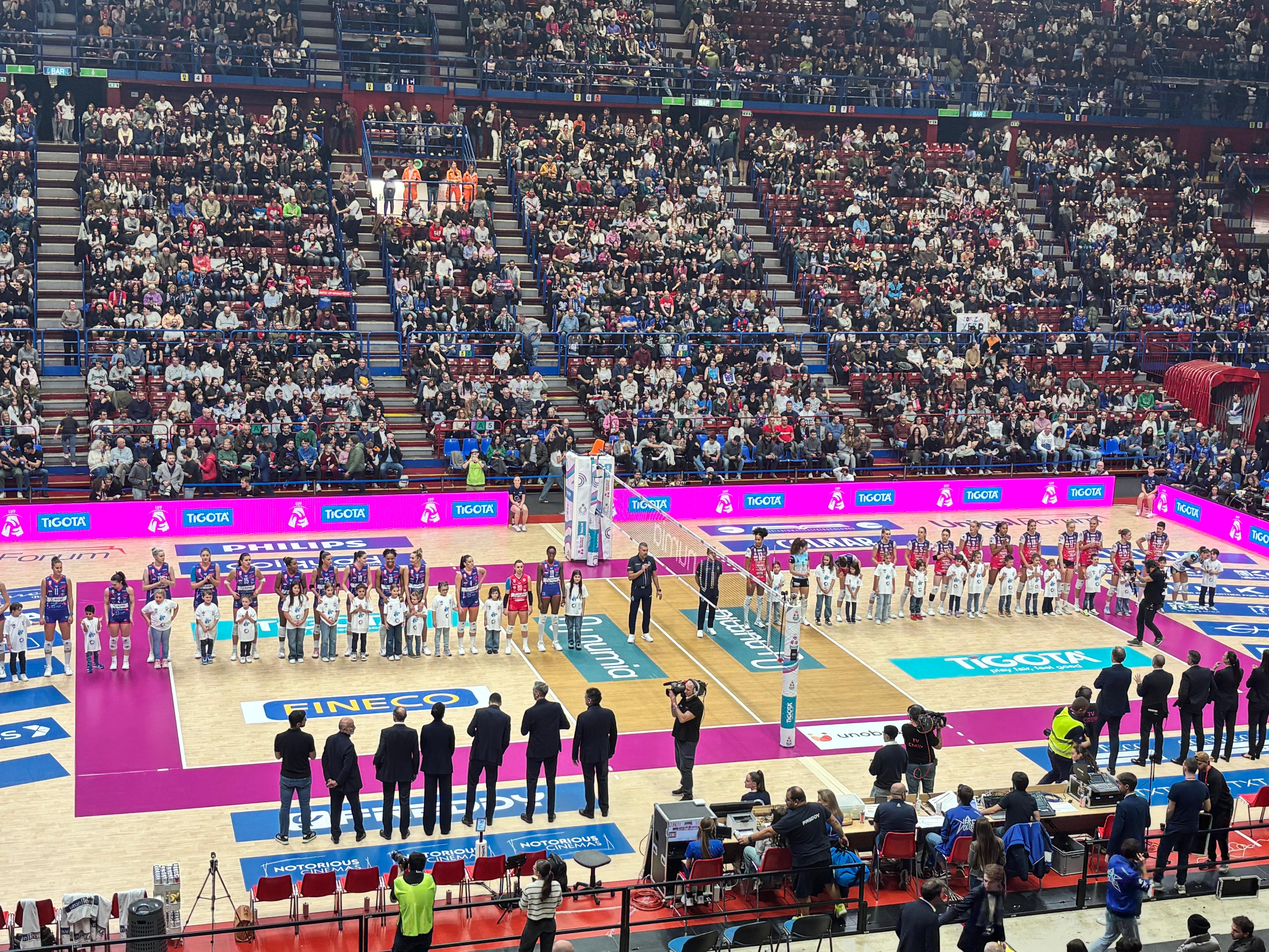 Volley, Milano-Novara da record: 12667 persone al big match del Forum