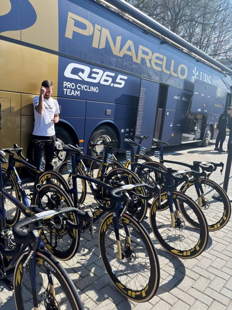 Pinarello-Q36.5 Tom Pidcock