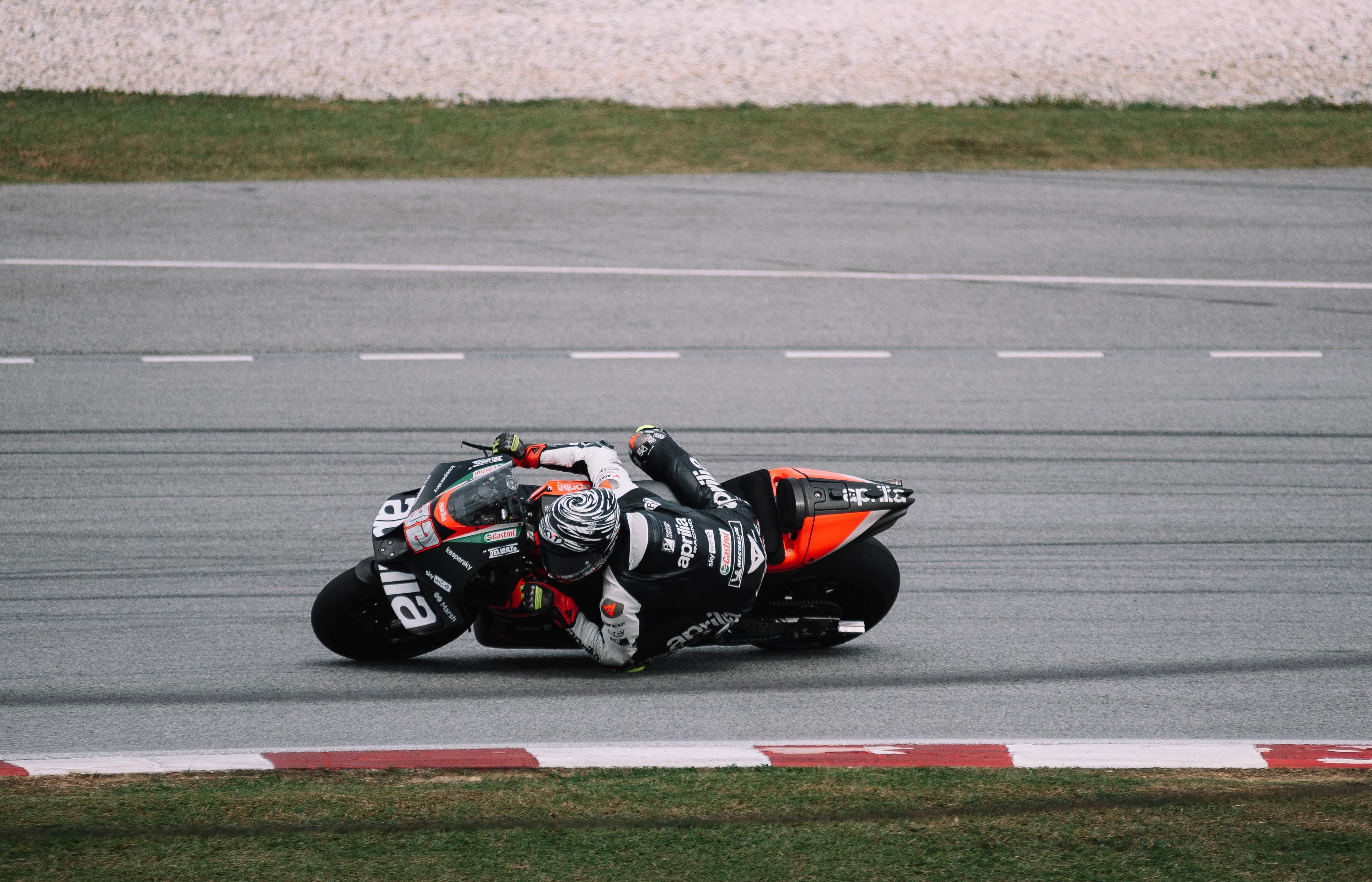 MotoGP, come ha fatto Aprilia ad arrivare a dominare nel 2026? I segreti dietro la crescita