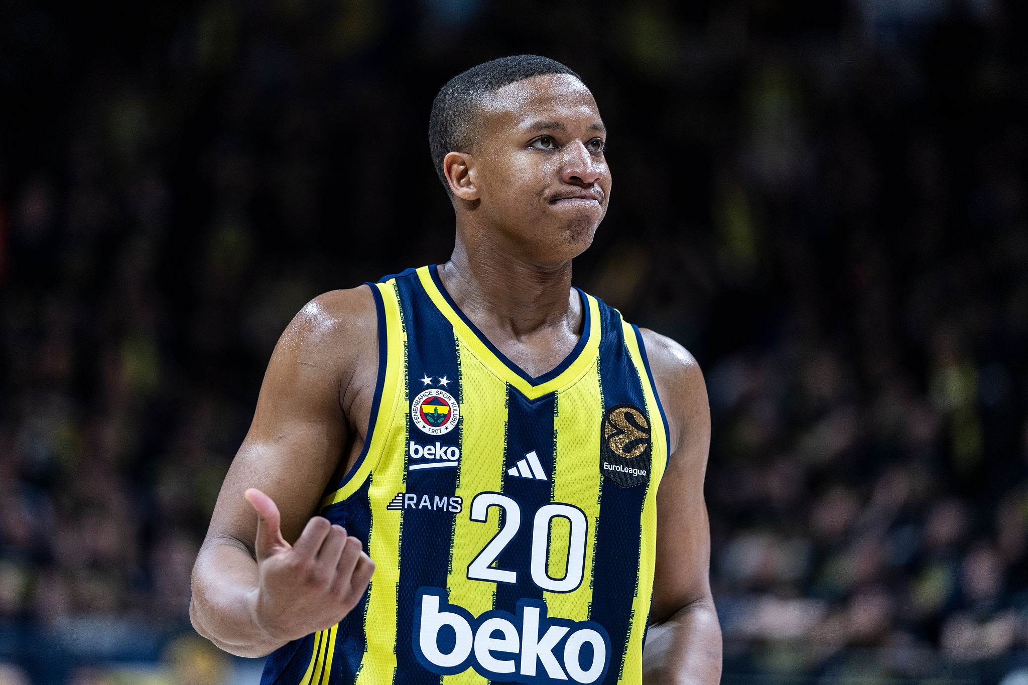 Mercato Olimpia: il Fenerbahce saluta Devon Hall, pronto il ritorno a Milano