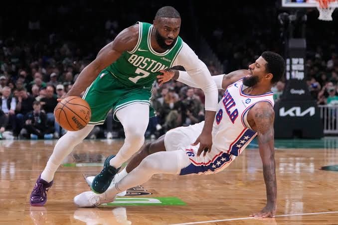 I nuovi Lakers di Doncic, Brown ai 76ers e la confusione di Boston